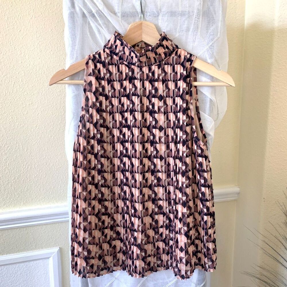 Junior's Chiffon High Neck Plisse Pleated Geometric Sleeveless Blouse Halter Top